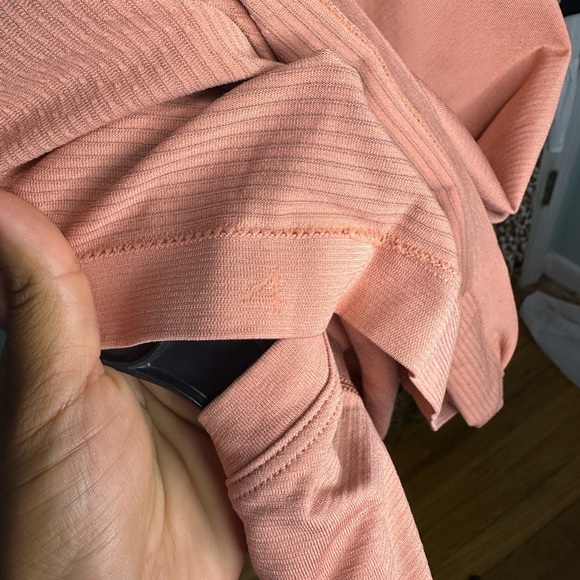 (4)LULULEMON Women's Tops - Picture 3 of 12